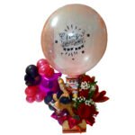 Arreglo de peluche rosas , chocolates y globos personalizado