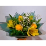 Arreglo de flores amarillas
