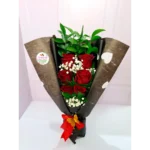 Arreglo elegante de 6 rosas